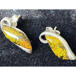 Vintage Baltic Amber Elegant 925 Sterling Silver 3/4 Inch Stud Earrings
